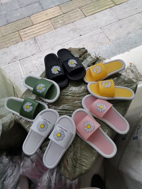 Dép quai ngang nữ hoa cúc mới