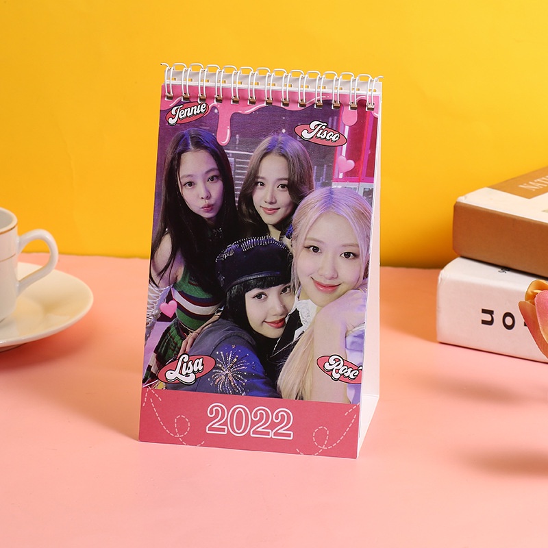 Lịch để bàn năm 2022 hình nhóm nhạc BLACKPINK