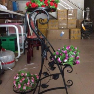Kệ sắt xoắn hoa cực đẹp
...giúp bạn trang trí nhà cửa và để đồ trang trí rất đẹp. kiểu dáng thiết kế độc đáo sang trọng.