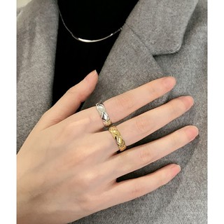 Nhẫn titan chạm khắc kiểu