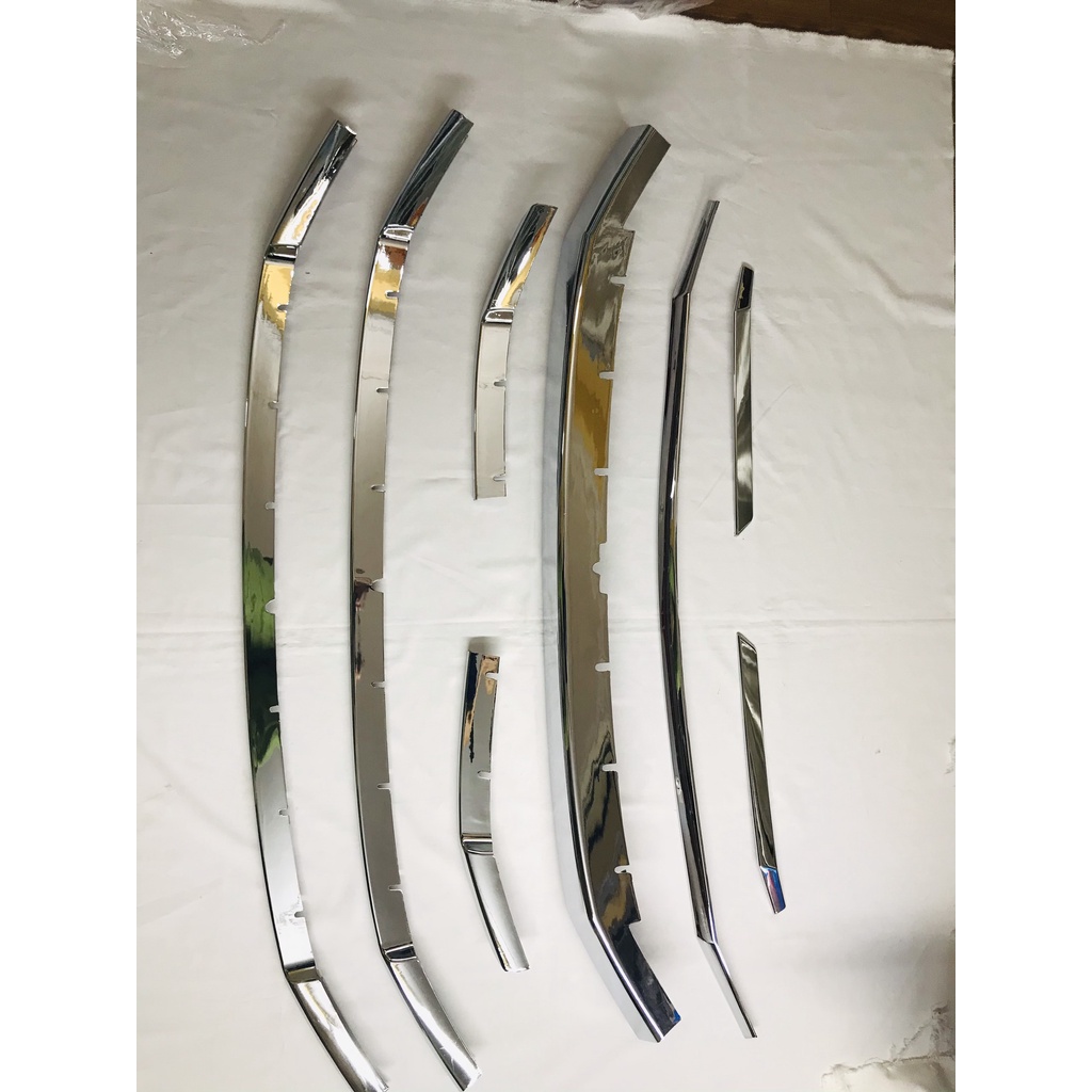 Ốp mặt ca lăng Toyota Innova 2017-2020, Ốp trang trí mặt ca lăng Innova 2017-2020, mạ crom cao cấp