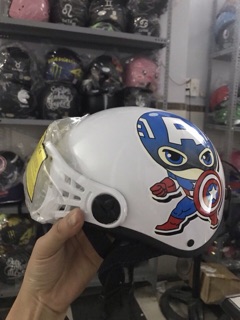 Nón trẻ em 1/2 kèm kính