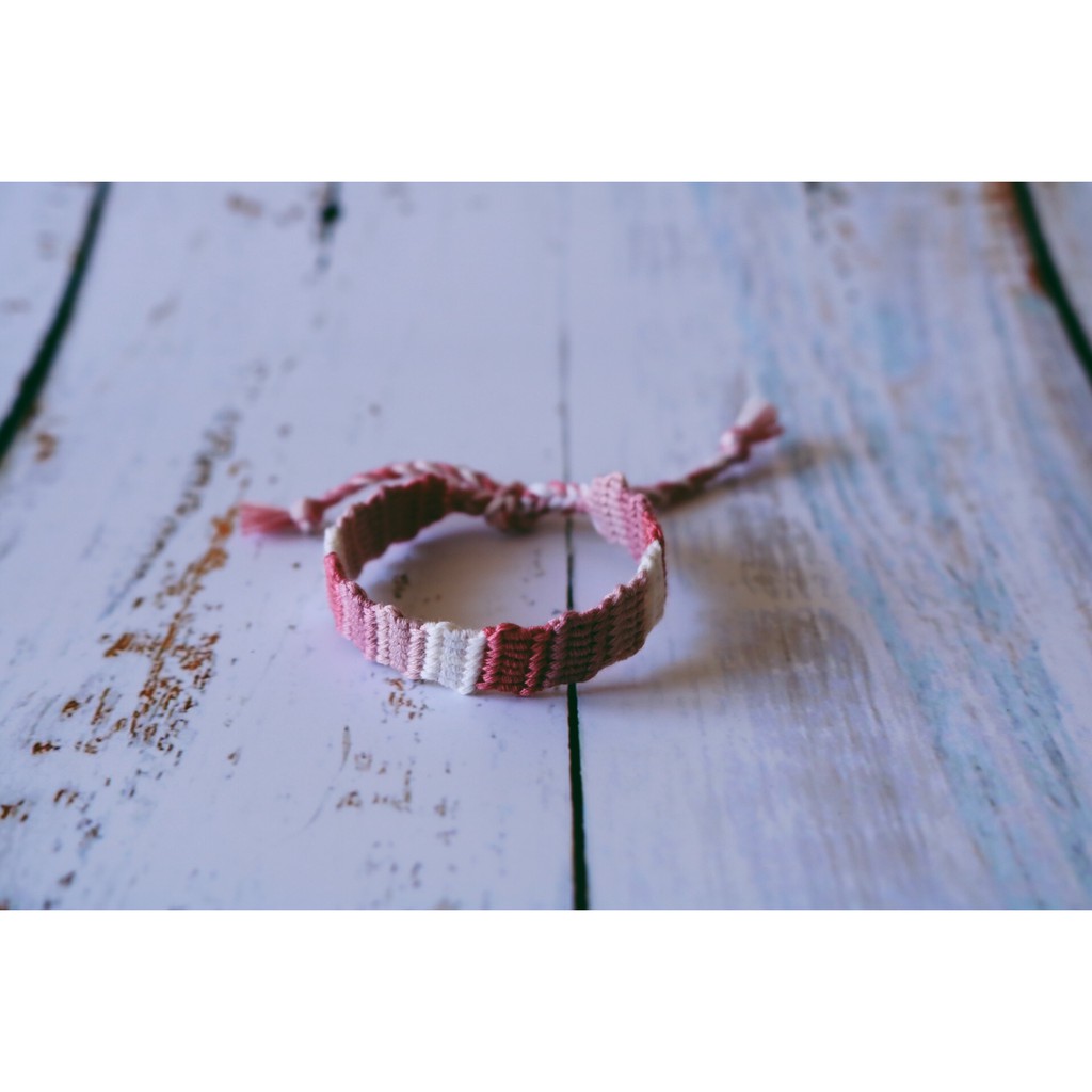 Vòng tay, vòng chân handmade hoạ tiết - Mẫu từ trái qua phải