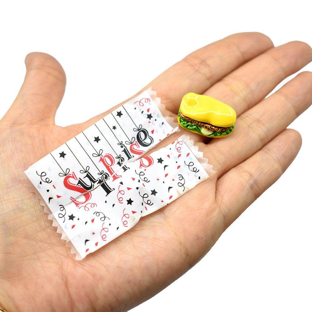 Mô Hình Bình Sữa Em Bé Bằng Nhựa Resin Dễ Thương