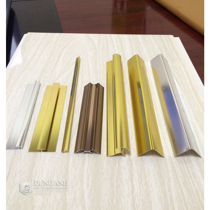 Nẹp nhôm chữ V,, thanh nhôm trang trí chữ V2cm