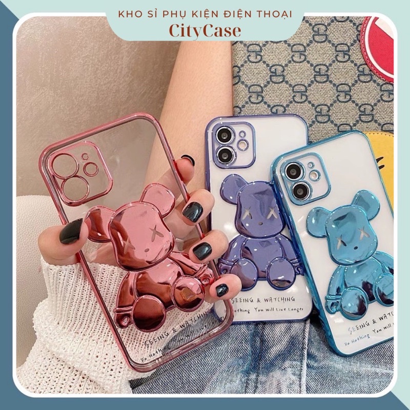 Gấu Bearbrick (Bearbrick iPhone case): Chiếc ốp lưng điện thoại của bạn sẽ trở nên đặc biệt với hình ảnh Gấu Bearbrick đáng yêu và dễ thương. Được thiết kế độc quyền và được làm từ nhựa ABS chất lượng cao, sản phẩm này sẽ giúp bảo vệ điện thoại của bạn khỏi va đập, trầy xước. Bạn sẽ có được một phong cách thời trang độc đáo và thương hiệu danh tiếng của Gấu Bearbrick, hãy mua ngay!