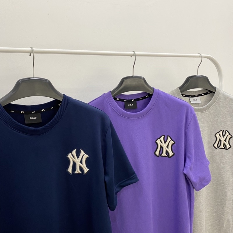 Áo phông unisex logo embroidered