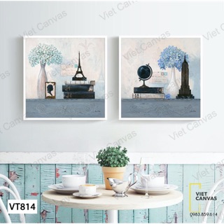 Bộ 2 Tranh Treo Tường Những Cuốn Sách Và Bình Hoa