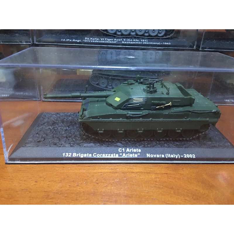 Mô hình xe tăng tỷ lệ 1:72 DeAgostini C1 Ariete của quân đội Italia.