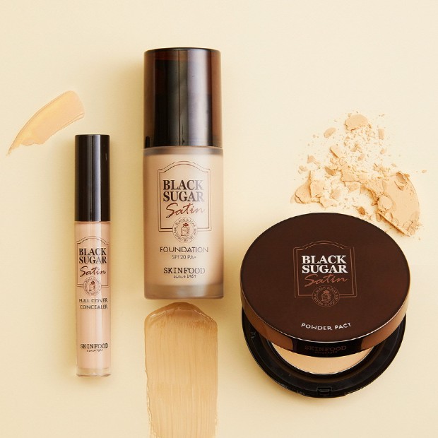 Kem nền SKINFOOD Black Sugar Satin Foundation SPF20 PA + 10g