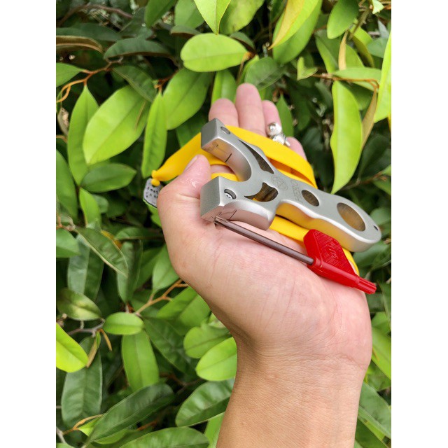 ná cao su HERO làm bằng inox chống rỉ