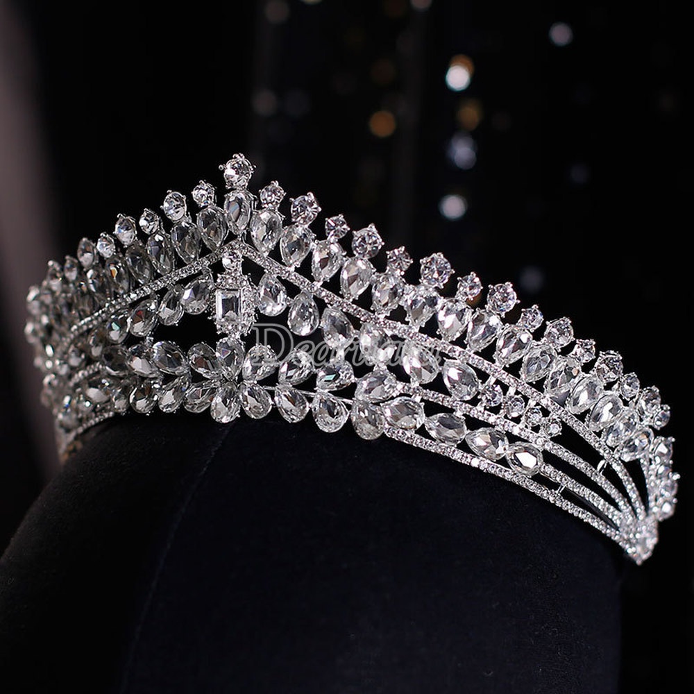 Vương miện đính đá toàn bộ sang trọng dành cho cô dâu