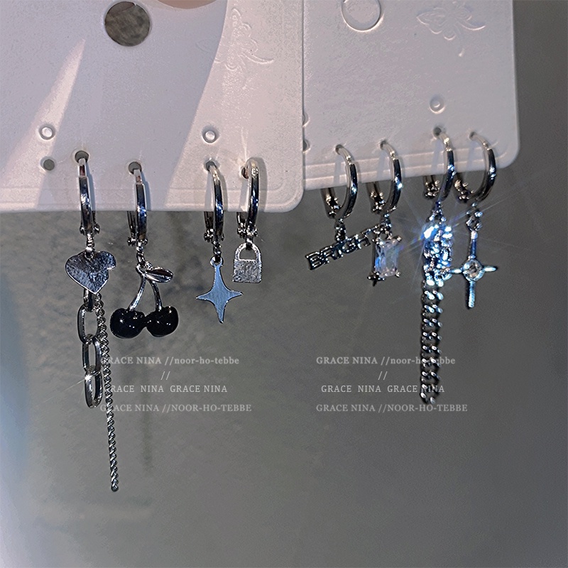 Đôi khuyên tai/ Set khuyên tai AY dáng dài mặt trái tim đính đá màu đen thời trang Hàn Quốc dành cho nữ
