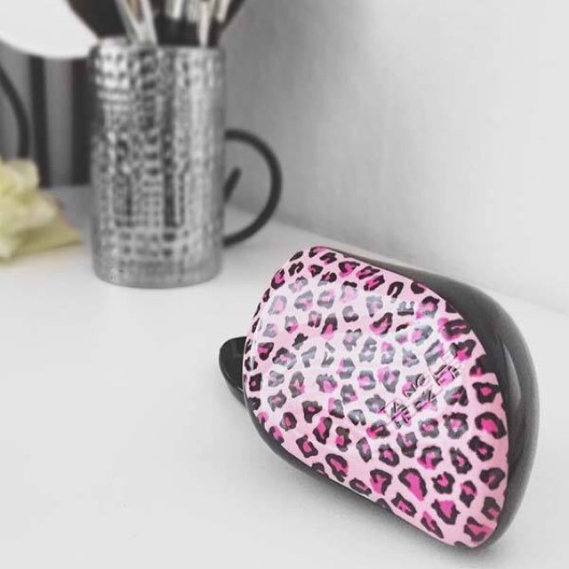 Lược Tangle Teezer Compact Styler(loại có nắp đậy)