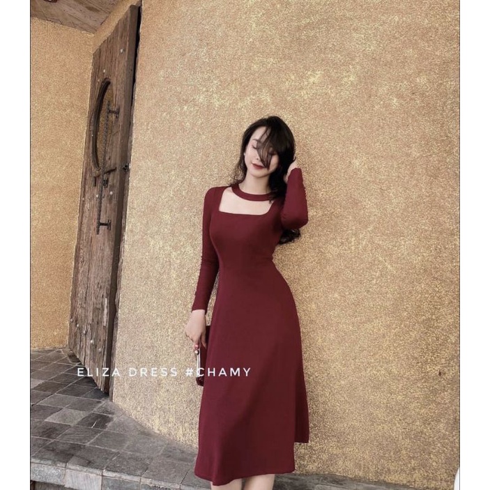 VÁY LEN CỔ VUÔNG
