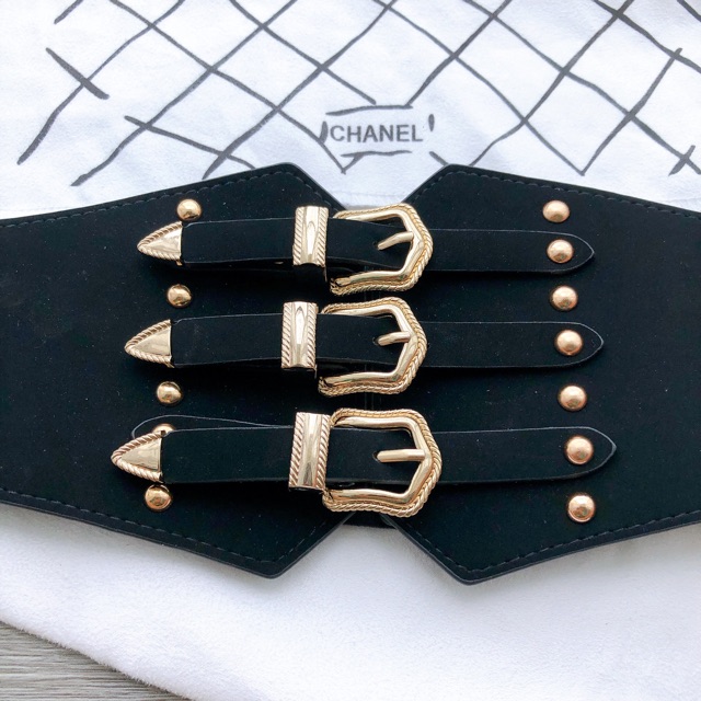 Siêu đai váy cá tính