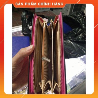 Ví dài cầm tay.