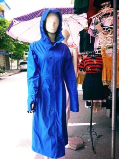 Áo mưa dáng Măng tô