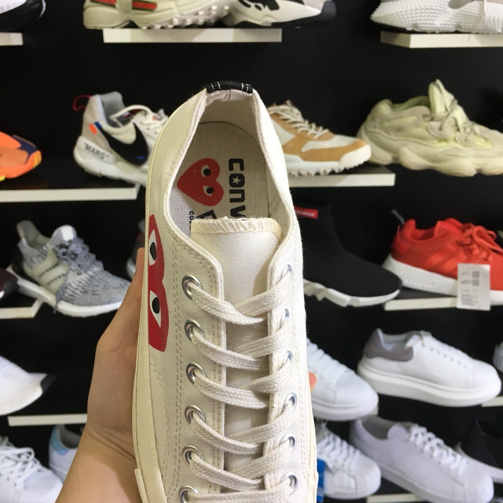 Giày thể thao,Giày sneaker.Giày 𝐜𝐨𝐧𝐯𝐞𝐫𝐬𝐞 trắng tim thấp