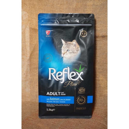 Hạt cho mèo Reflex Plus Adult Cat Food Salmon (1,5kg)