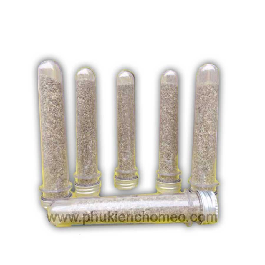 Combo cỏ trồng bao gồm 2 gói hạt cỏ, hạt nở cấp nước và gói cỏ thành phẩm khô dễ trồng giúp tiêu búi lông cho mèo