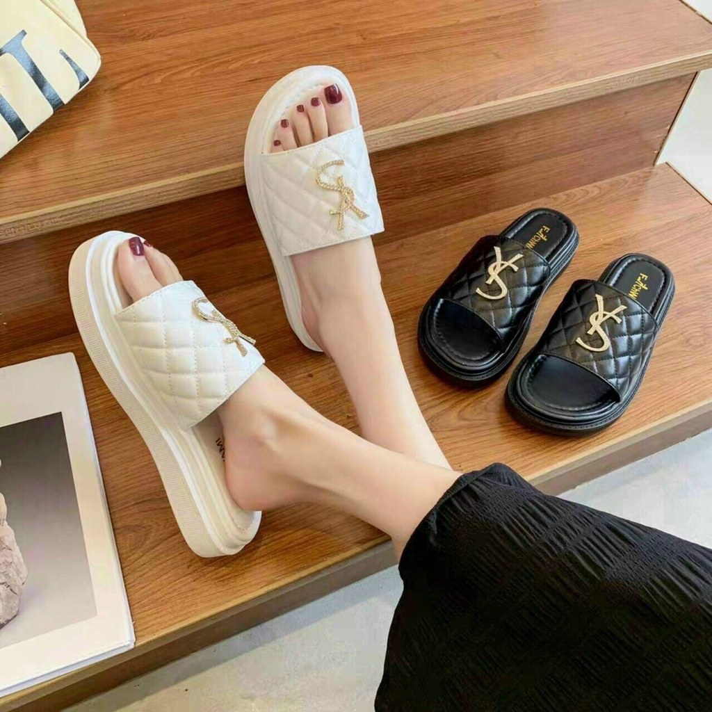 Dép bánh mỳ đính khóa SY đế độn 3cm nhẹ êm chân 2 màu đen và trắng hàng đủ size