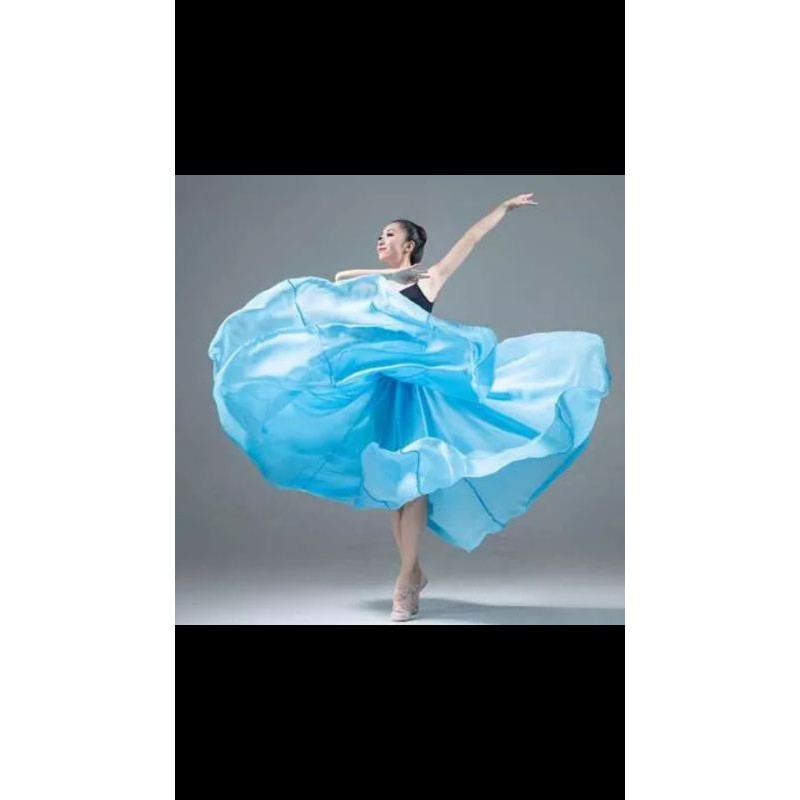 Váy 720 độ màu mới tặng quần váy