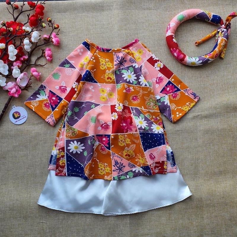 Set áo dài kèm mấn cho bé