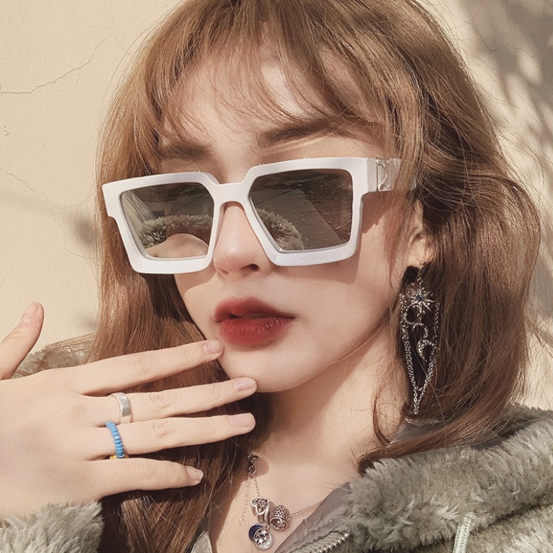 Kính mát gọng dáng vuông lớn chống tia UV kiểu dáng thời trang phong cách Hàn Quốc cho nam và nữ