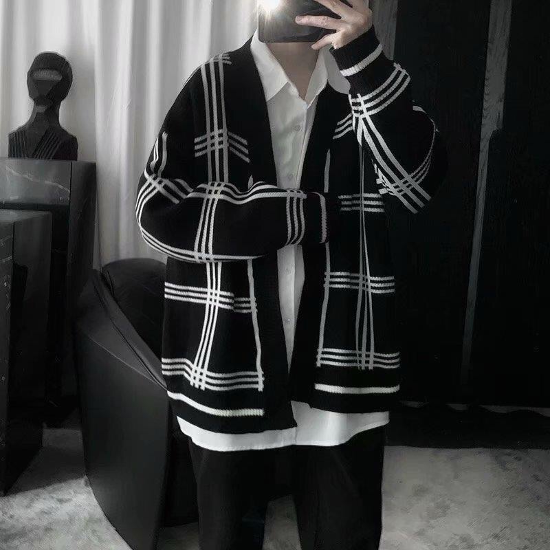 Áo Cardigan Kẻ Trắng Đen Unisex