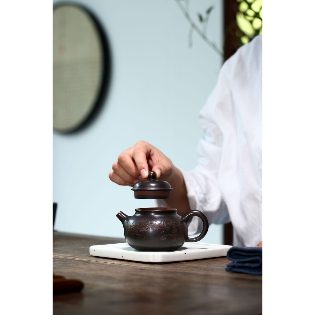 Ấm Tử Nê Khâm Châu Dung Thiên Sơn Thủy 200 ml (Lọc Tổ Ong)