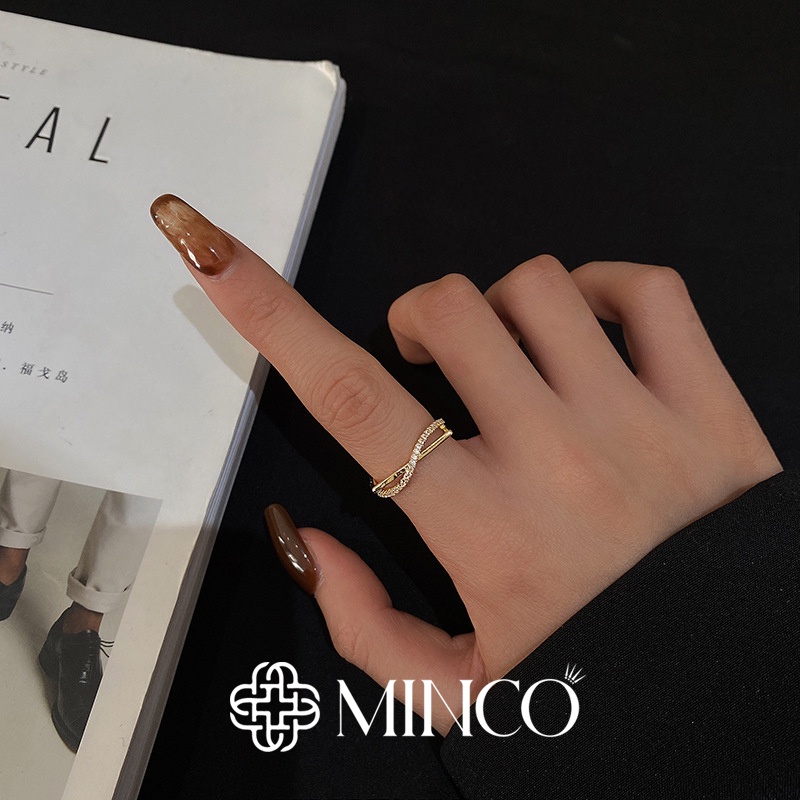 Nhẫn nữ xoắn đính đá Minco Accessories phong cách sang chảnh NT104