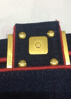 Túi xách nữ  hiệu Fendi