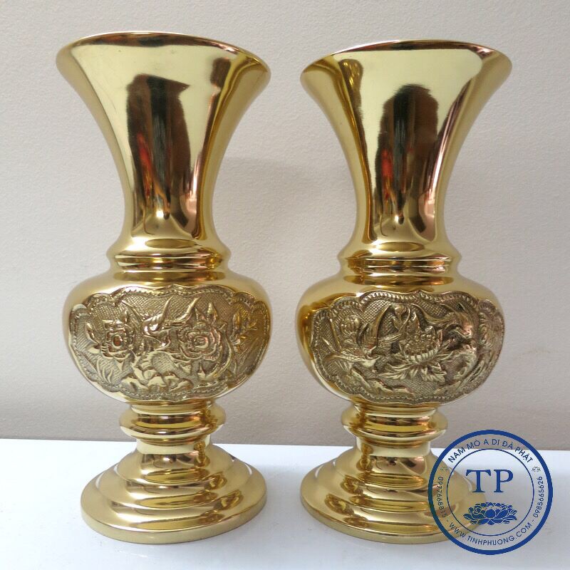 ĐÔI LỌ HOA CÚC ĐỒNG CHẠM TRỔ HOA VĂN VÀNG BÓNG, CAO 25CM TM121447