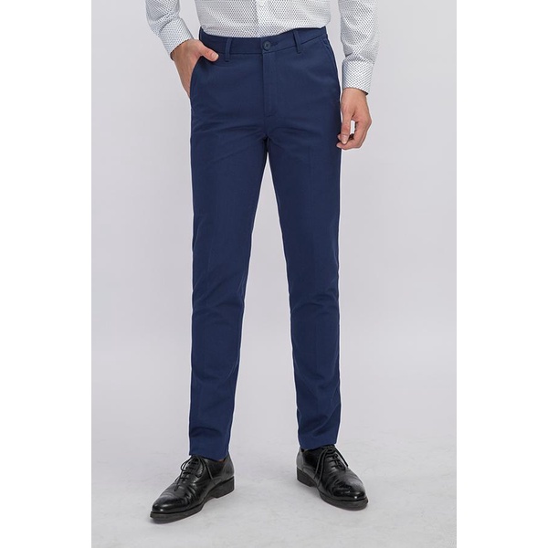 Quần kaki nam Aristino AKK01508 chất liệu cao cấp giúp quần thoáng mát và thoải mái phom silm fit tôn  dáng người mặc
