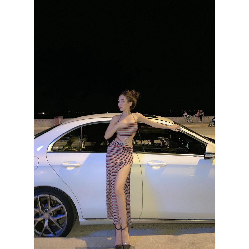 Set croptop Yếm + chân váy maxi xẻ đùi dáng dài cột eo sexy SE03274