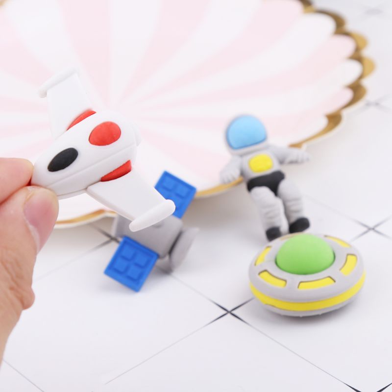 Set 4 Gôm Tẩy Hình Đĩa Bay Sáng Tạo Cho Trẻ Em
