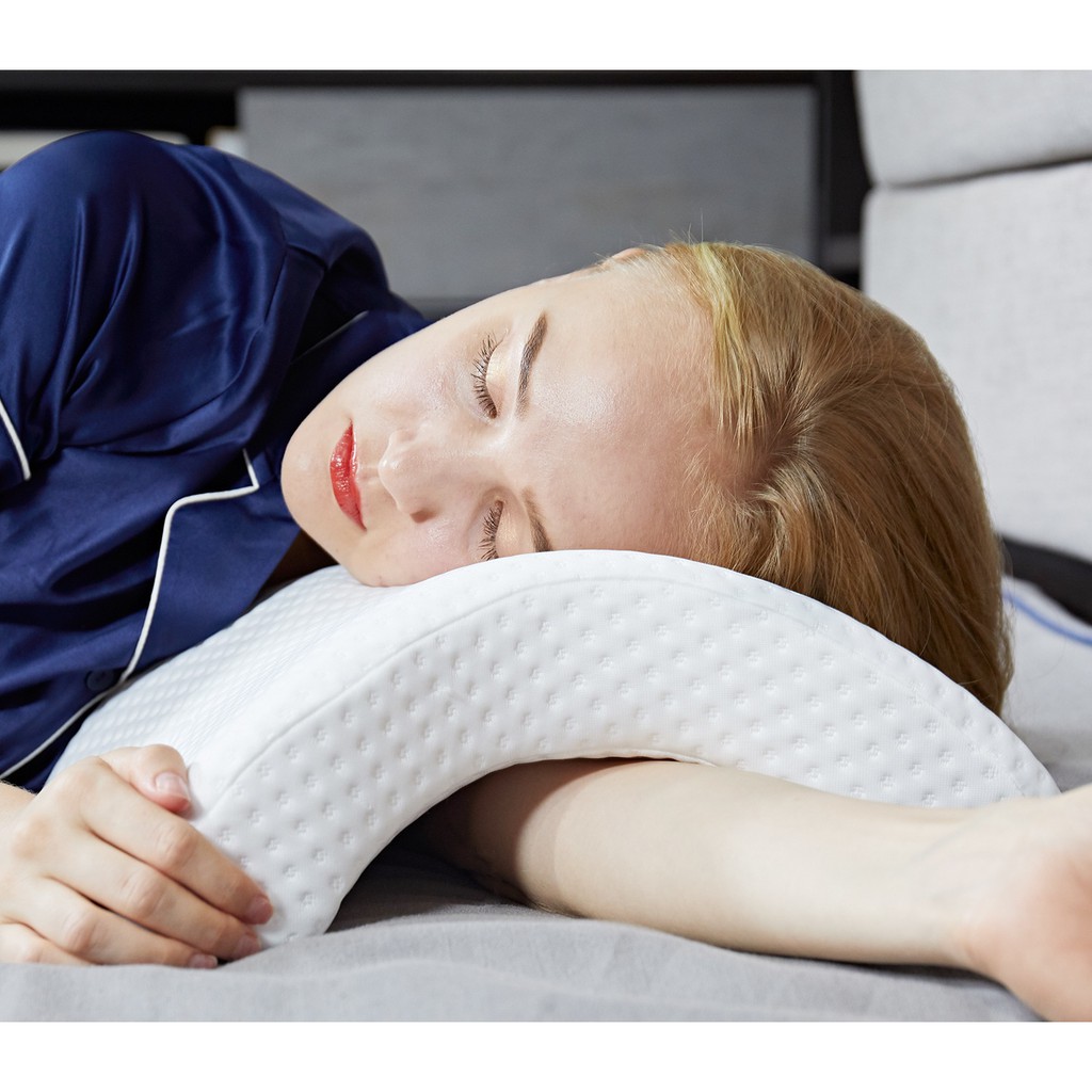 Gối đôi ôm hình cong