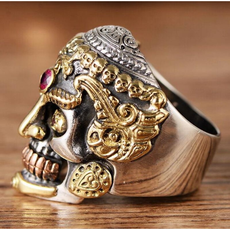 Nhẫn đeo ngón tay hình đầu lâu có đính hạt