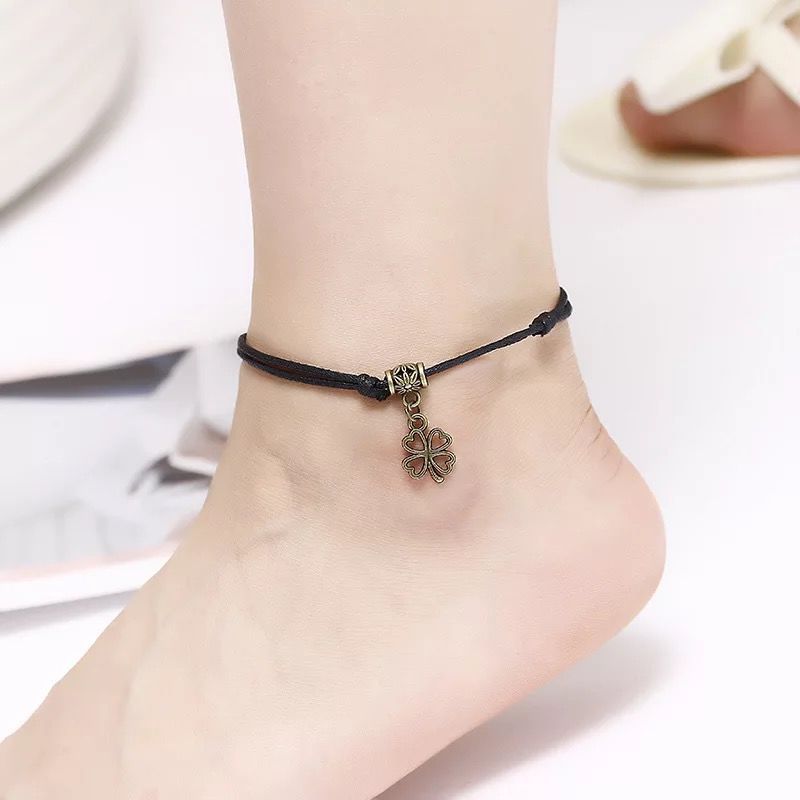 Lắc chân phong cách retro thời trang dễ thương dành cho nữ