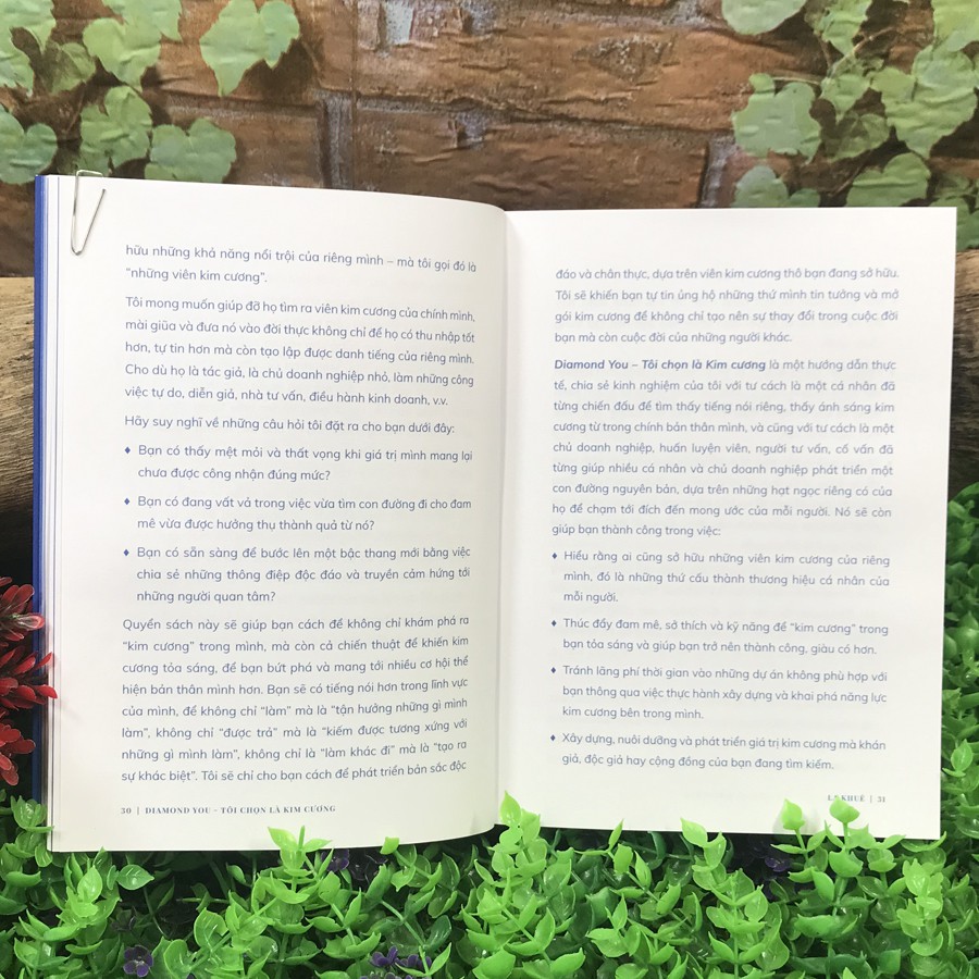 [Mã LIFE2410K giảm 10K đơn 20K] Sách - Diamond You - Tôi Chọn Là Kim Cương (Kèm Bookmark) | BigBuy360 - bigbuy360.vn