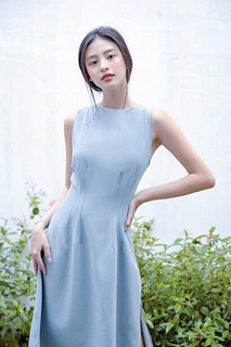 Đầm xanh biển xếp li eo