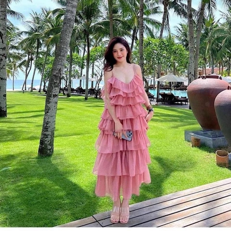 VÁY/ĐẦM MAXI HỒNG HAI DÂY SUÔNG TƠ NHIỀU TẦNG NHẸ NHÀNG NỮ TÍNH HOT