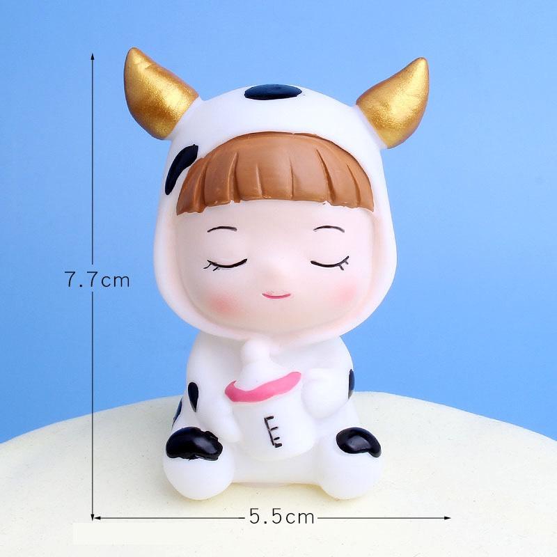 Mô hình cặp bò sữa trang trí bánh kem bằng nhựa resin