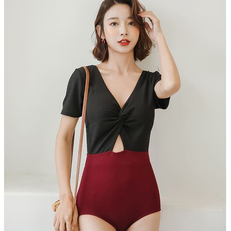Bikini một mảnh cách điệu