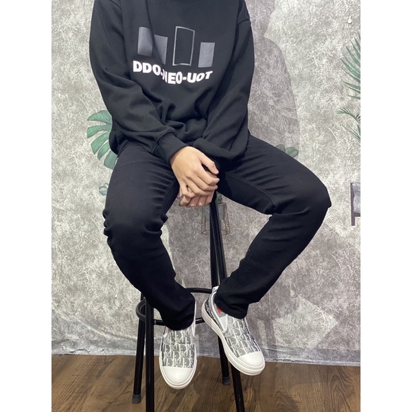 Quần jean nam đen rách gối ,jean trơn co giãn cực tốt  40-75kg , cực kỳ thoải mái khi mặc 👌👌 | BigBuy360 - bigbuy360.vn