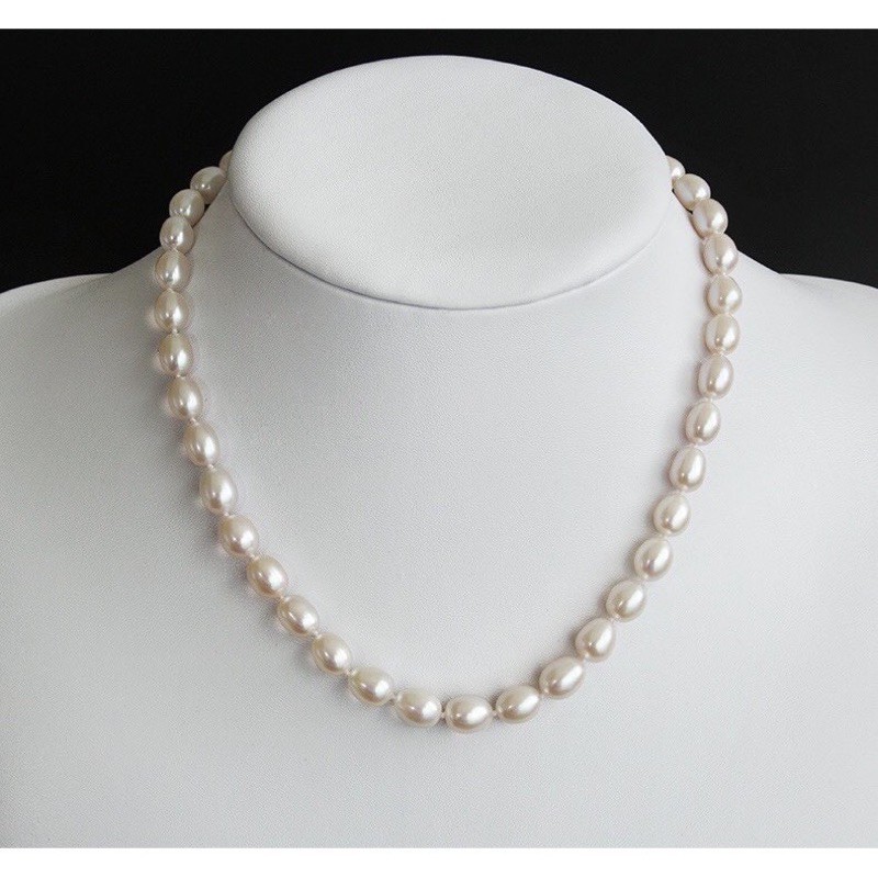 Vòng cổ hạt gạo màu trắng size 8-9y độ sáng 5A