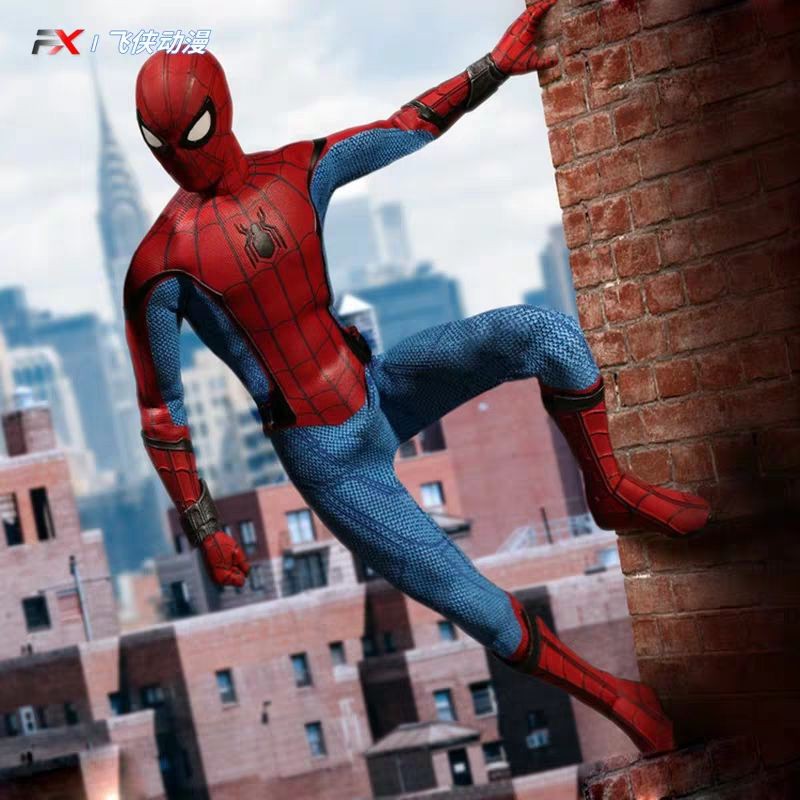 Mô hình Mezco Spider-Man HomeComing tỉ lệ 1/12