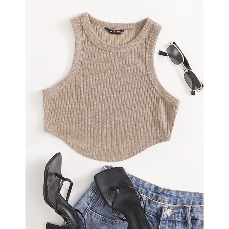 Áo croptop bất đối xứng