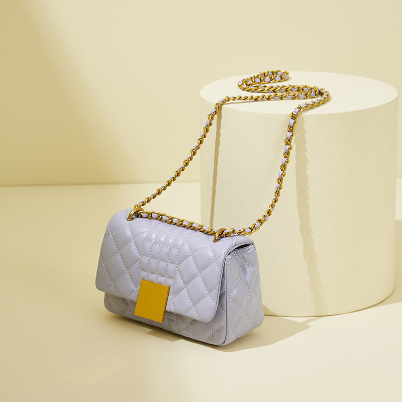 Túi Xách Đeo Chéo Đính Đá Phối Dây Xích Thời Trang Dành Cho Nữ